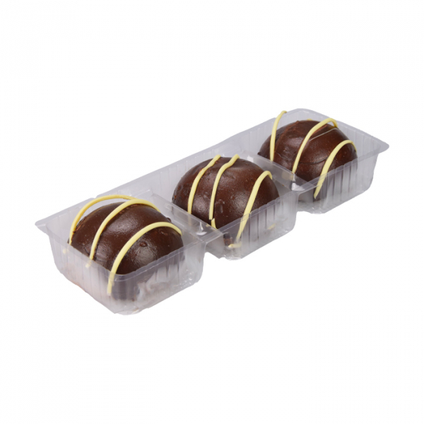 Dark chocolate mousse with pear puree