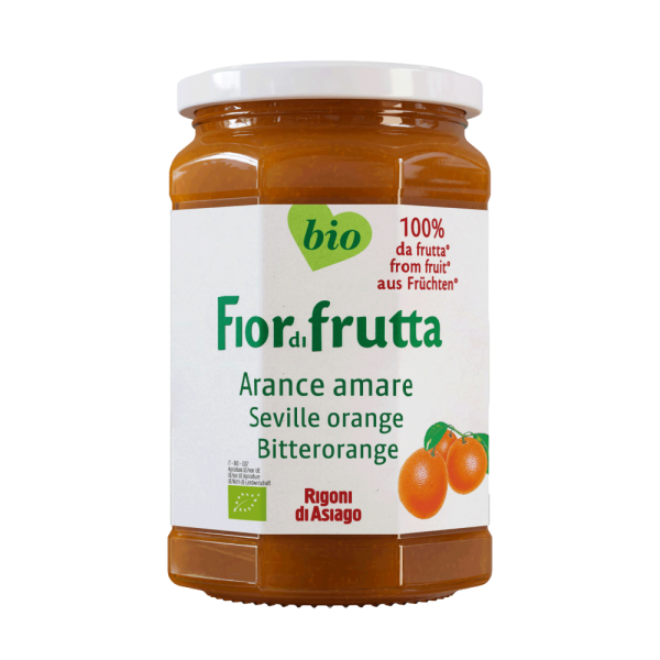 Vasetto di confettura biologica Fiordifrutta alle arance amare Rigoni di Asiago, dal sapore intenso e leggermente amarognolo, ideale per abbinamenti gourmet. Venduto da Orobica Food.