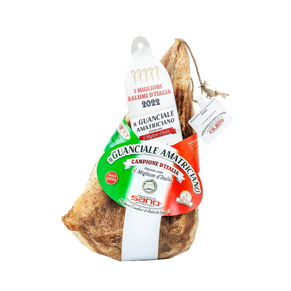 Pezzo di guanciale stagionato amatriciano legato con spago, superficie leggermente speziata e rugosa. Venduto da Orobica Food.