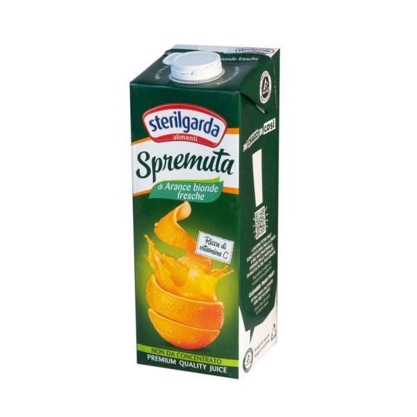 Spremuta di arance bionde Sterilgarda, succo fresco non da concentrato ricco di vitamina C, ideale per una colazione naturale. Venduto da Orobica Food.
