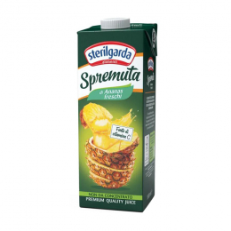 Zumo de piña recién exprimido 
