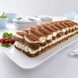 Porzione di tiramisù surgelato, venduto da Orobica Food.